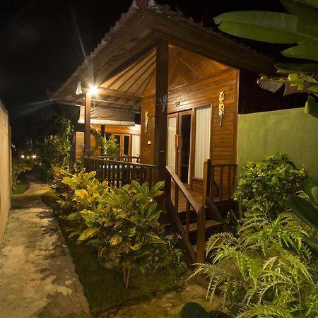 Amora Hut'S นูซาเลมโบงัน ภายนอก รูปภาพ